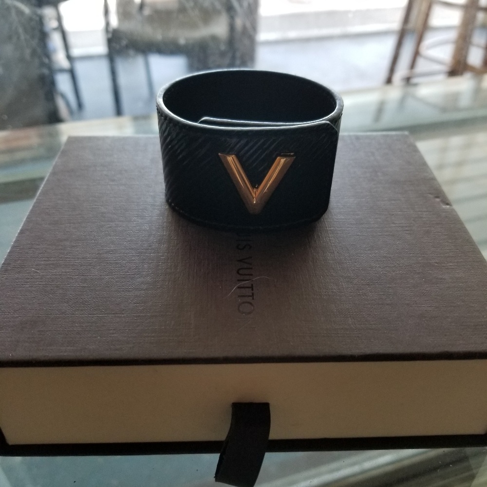 Louis Vuitton twist it Noir bracelet